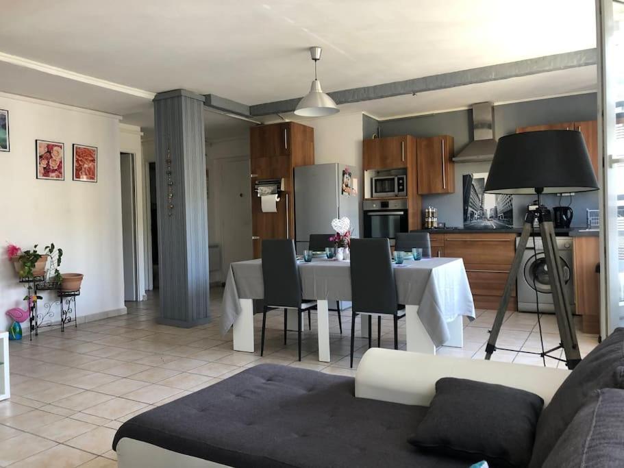 Appartement Balcon, Place De Parking, Centre Ville Valence  Eksteriør billede